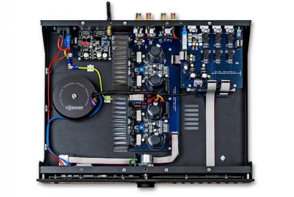 FEZZ AUDIO - TORUS 5040 - Ampli intégré stéréo Transistors 2 x 90Watts FEZZ AUDIO - TORUS 5040 - Ampli intégré stéréo Transistors 2 x 90Watts