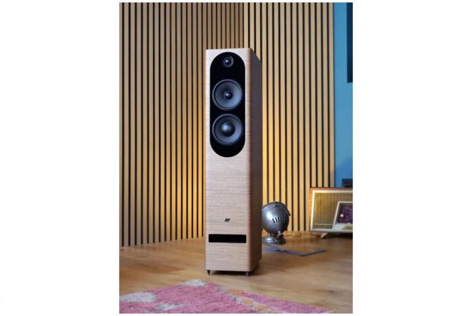 Jean Marie Reynaud - Lunna MKII  Enceintes colonne 2 ½ voies Bass-reflex