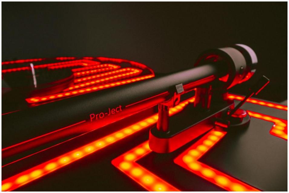 Project - ELVIS Edition Spécial- Platine vinyle à courroie Project - ELVIS Edition Spécial- Platine vinyle à courroie