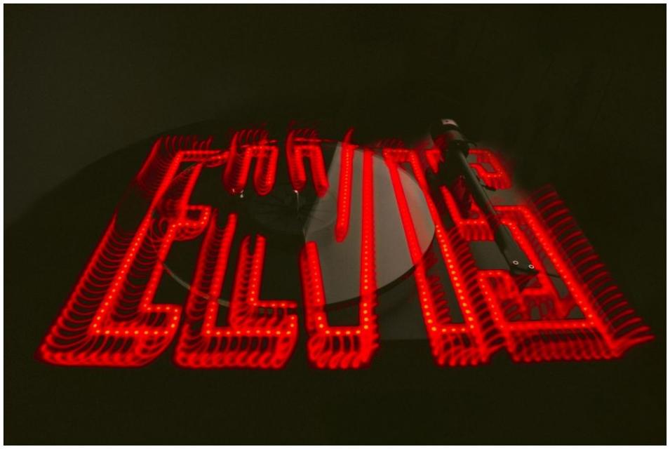 Project - ELVIS Edition Spécial- Platine vinyle à courroie Project - ELVIS Edition Spécial- Platine vinyle à courroie