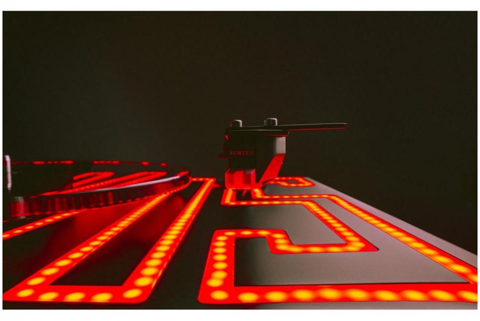 Project - ELVIS Edition Spécial- Platine vinyle à courroie Project - ELVIS Edition Spécial- Platine vinyle à courroie