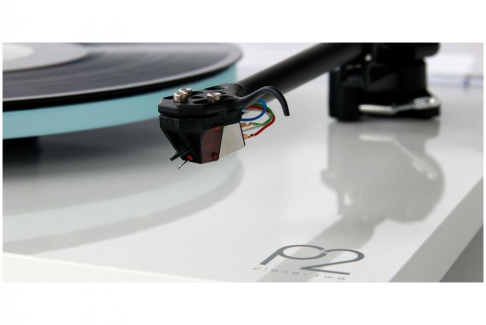 Rega - Planar 2 - Platine vinyle à courroie + Cellule Nd3