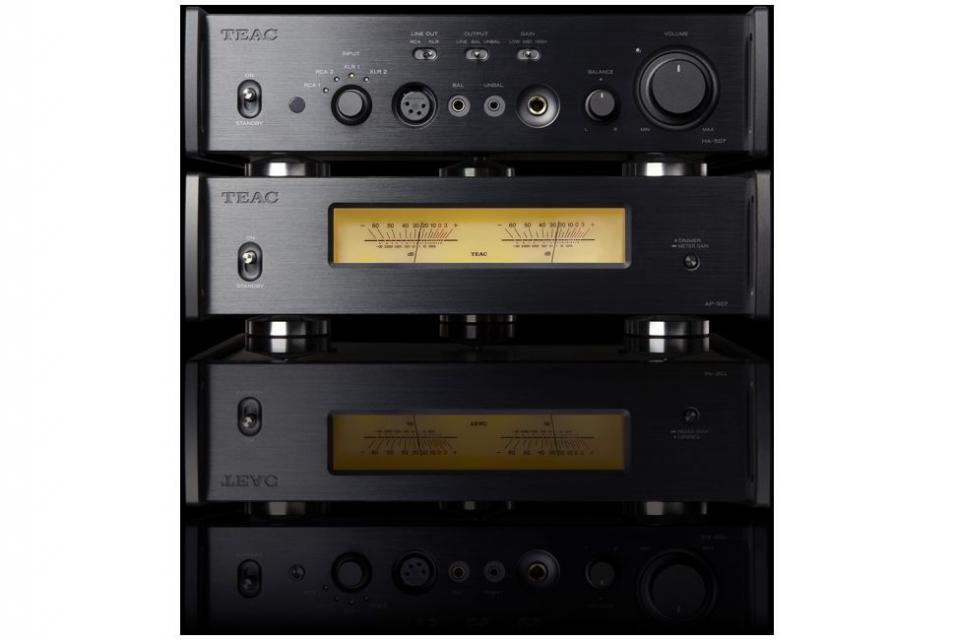 Teac - AP 507 - Amplificateur stéréo de puissance 2 x 170 W (4 Ω)