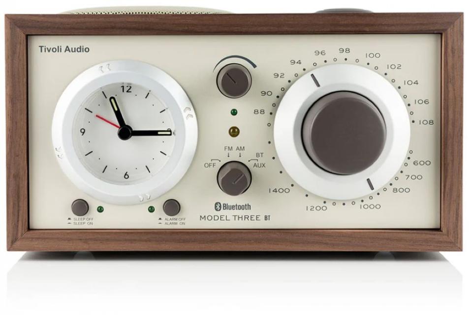 Radio réveil Tivoli - Model Three BT- Radio FM / BT / Aux