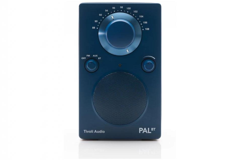 Radio Tivoli - Pal BT3 - Radio FM / Bluetooth / Aux Radio Tivoli - Pal BT3 - Radio FM / Bluetooth / Aux
