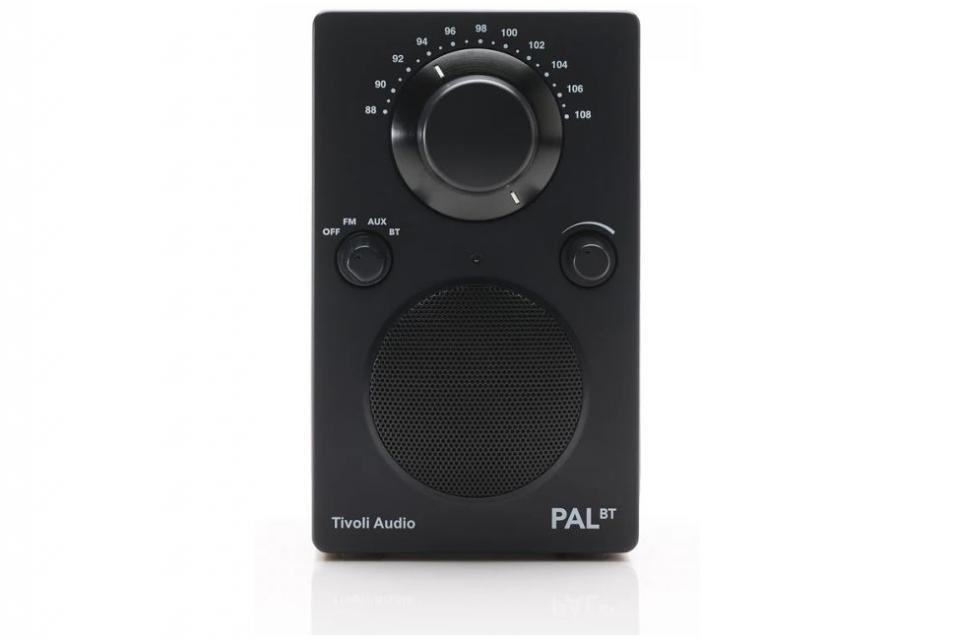 Radio Tivoli - Pal BT3 - Radio FM / Bluetooth / Aux Radio Tivoli - Pal BT3 - Radio FM / Bluetooth / Aux
