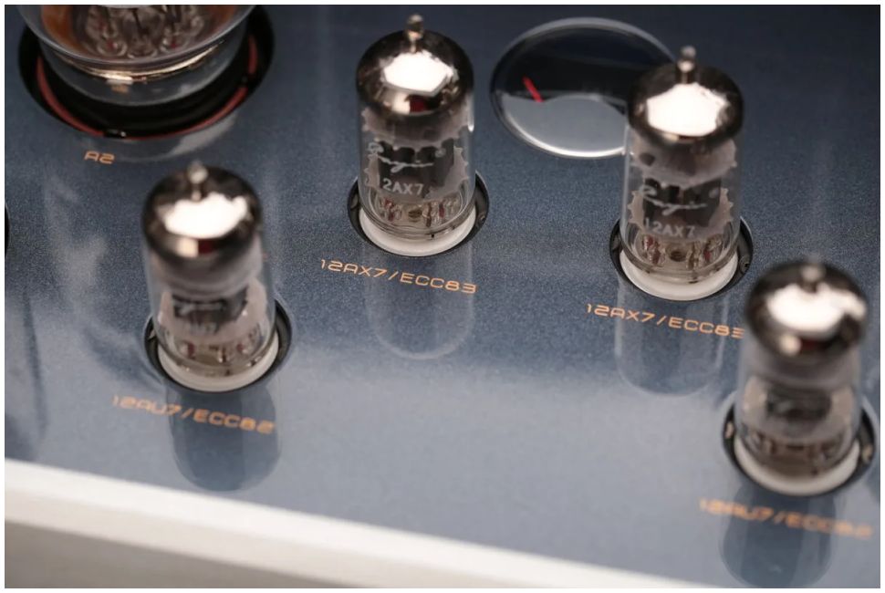 Amplificateur HiFi à Tubes Cayin CS-55A KT88 Noir - 2x40W - Entrées Phono MM Et USB - Mode Triode/Ultra-Linéaire - Pour Enceintes Et Casque